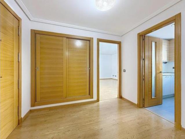Piso Alquiler Málaga Capital, Puerta Blanca Almudena Mainake