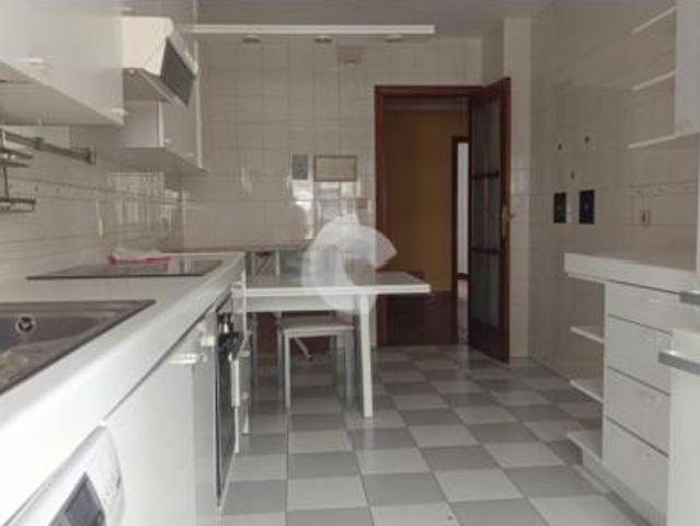 Piso Alquiler Ourense Capital, Universidad