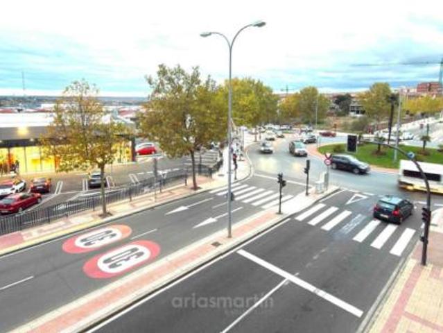 Piso Alquiler Salamanca Capital, Delicias Prosperidad Rollo Puente Ladrillo