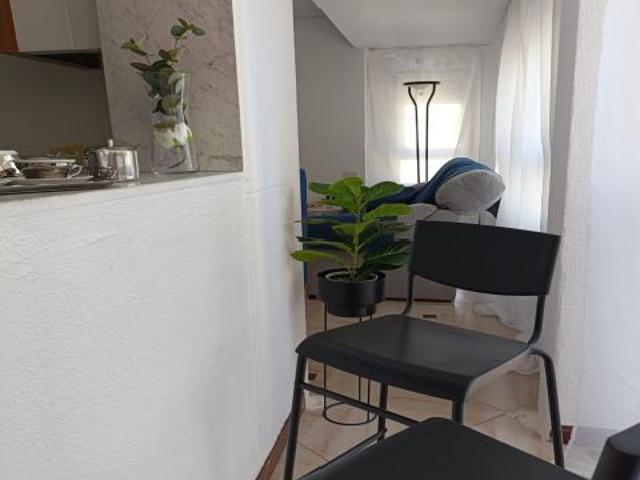 PISO ALQUILER SEPTIEMBRE A JUNIO Piso de 3 habitaciones en el publo PISO ALQUILER SEPTIEMBRE A J