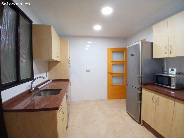 PISO ALQUILER SIN MUEBLES. CON PLAZA DE GARAJE. ZONA CENTRO