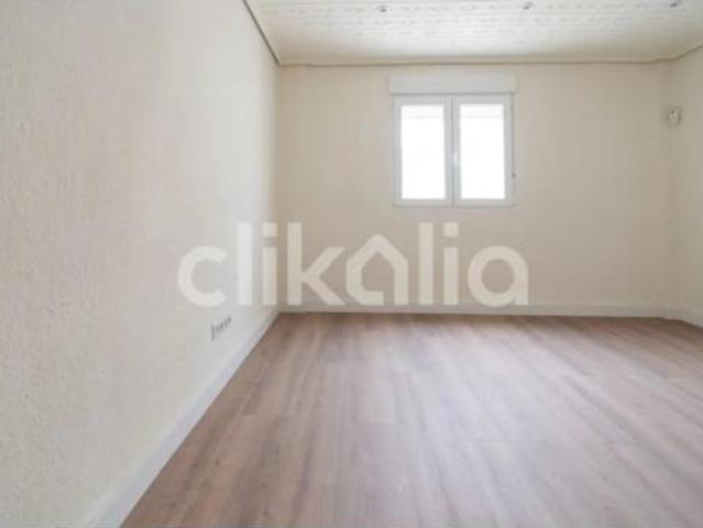 Piso Alquiler València Capital, Soternes
