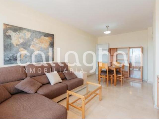 Piso Alquiler València Capital, Penya roja