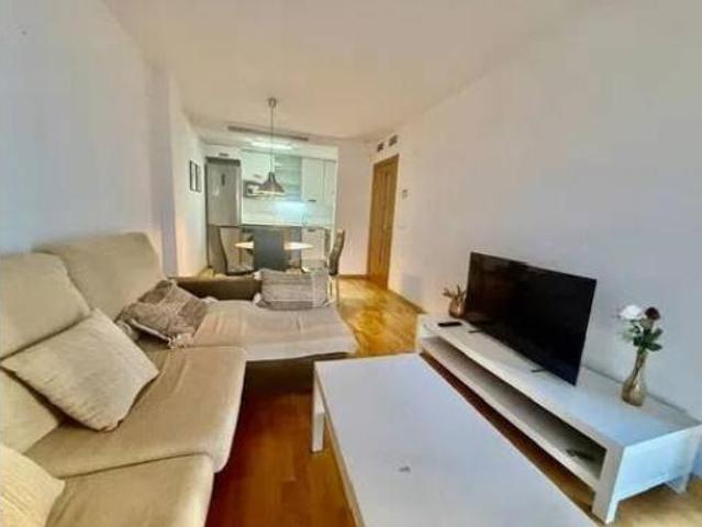 Piso Alquiler València Capital, Penya roja