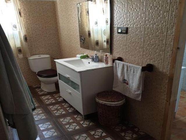 PISO ALTO Y BAJO CON APARTAMENTO EN RENTABILIDAD, SE VENDE
