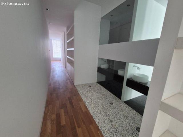 Piso amplio con ascensor en Los Castros – A Coruña