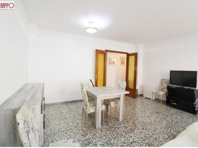 Piso amplio con gran patio en venta en El Tancat