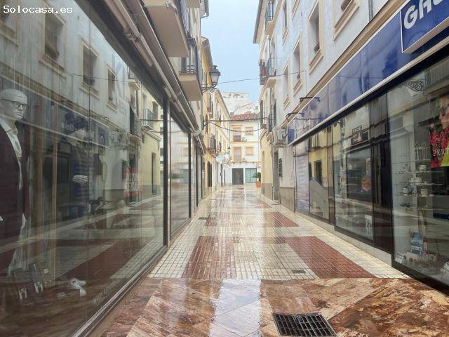 Piso Amplio en Antequera, Zona Mercado Abastos Ideal para Familias