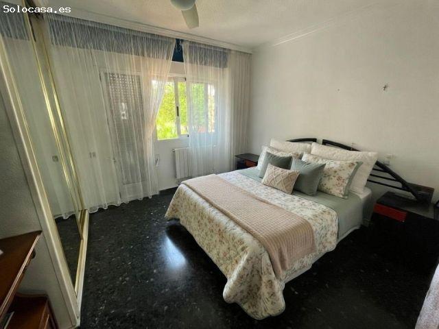 Piso amueblado de 4 dormitorios en Ronda de Levante