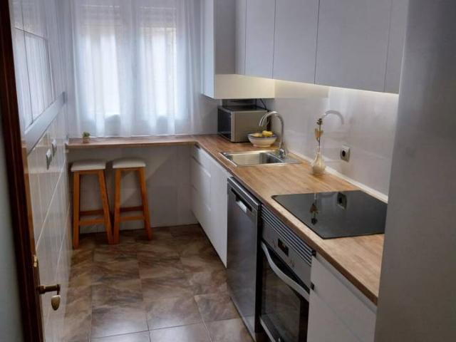 Piso bajo con terraza y garaje en Pepino