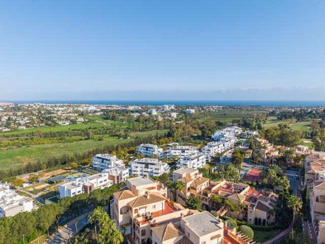 Piso, Benatalaya, Estepona