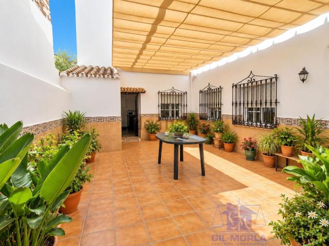 Piso, Benamocarra