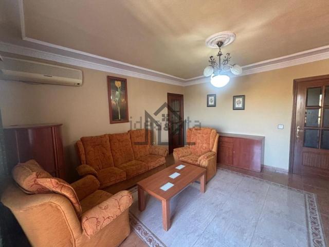 Piso, Cáceres