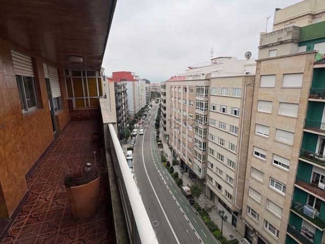 Piso, Camelias Pi y Margall, Vigo