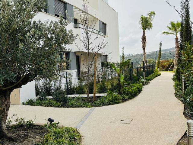 Piso, Casares