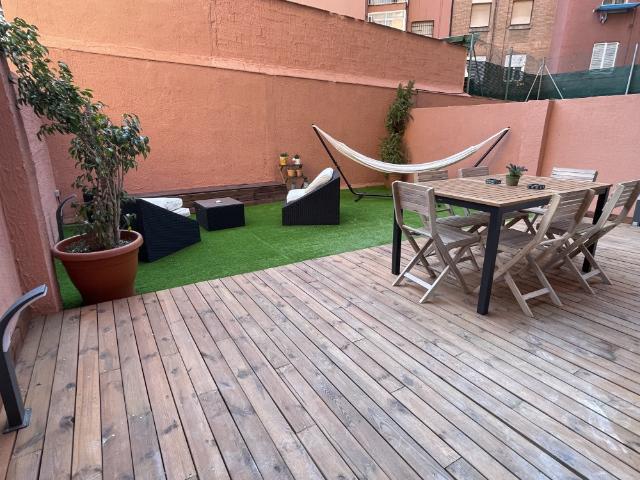 piso centrico con un patio de 40 metros