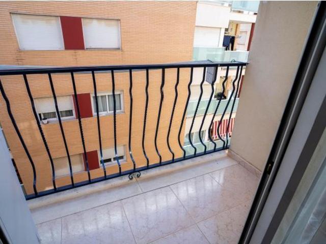 Piso céntrico en el pueblo y a pocos metros de la playa