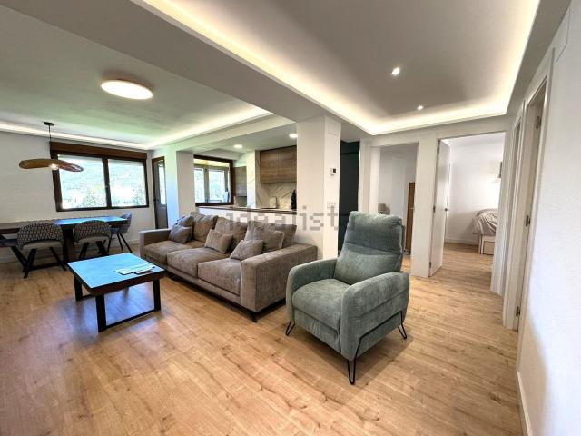 Piso, Centro Llano Samper, Jaca