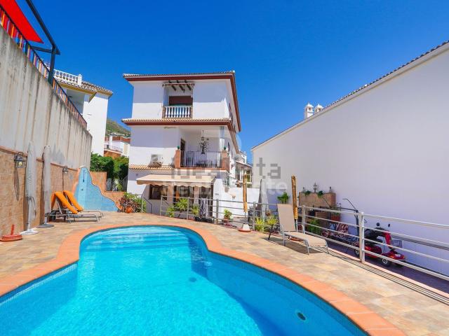 Piso, Competa