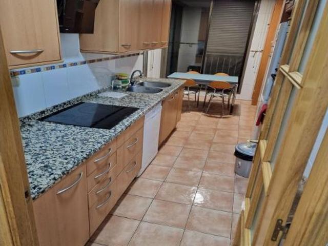 Piso con 2 terrazas, 3 dormitorios, piscina garaje y trastero en San Pau, Valencia