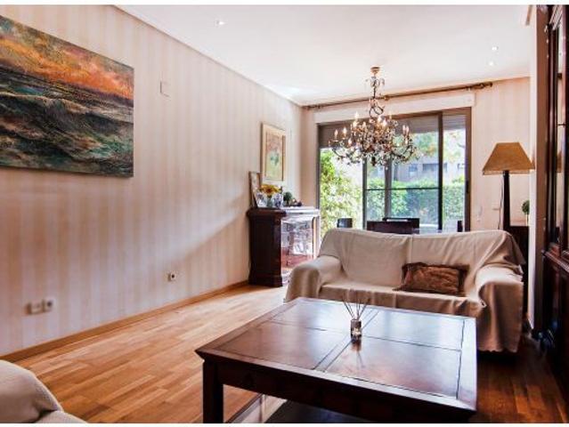 Piso con 2 terrazas, 3 dormitorios y garaje, piscina comunitaria en San Pau, Valencia