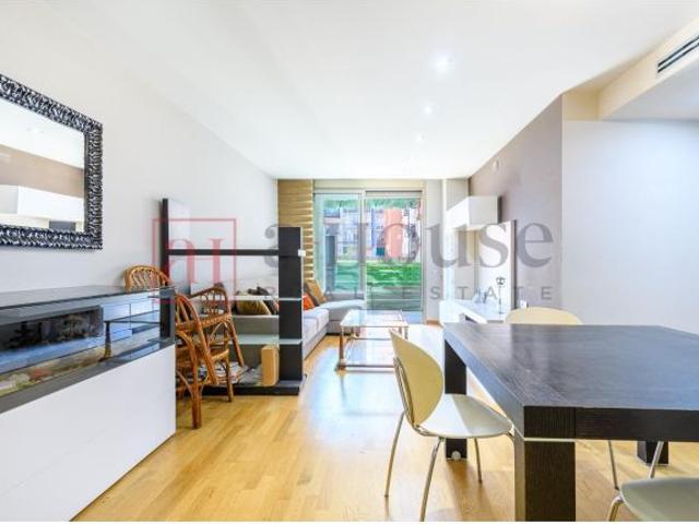PISO CON TERRAZA PRIVADA DE 60M2, EN CALLE PEATONAL Y LISTO PARA ENTRAR A VIVIR EN LEIXAMPLE