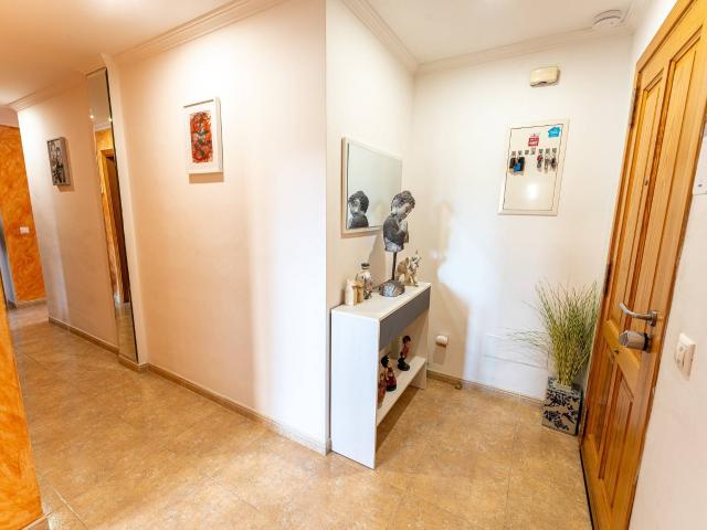 ¡Oportunidad en Son Amonda INCA ! Amplio Piso con Terraza superior privada de 55 m2, x2 plazas de parking y Trastero