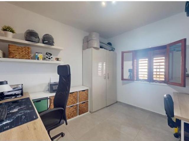 Piso con terraza y terreno en Guimar