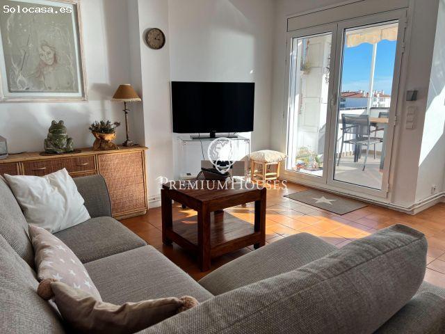 Piso con terraza y vistas al mar en alquiler vacacional en Aiguadolç, Sitges