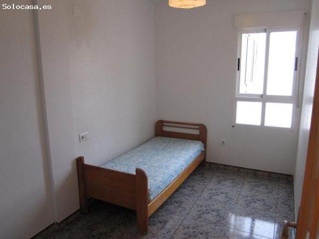 Piso con tres dormitorios y garaje en Puerto Lumbreras