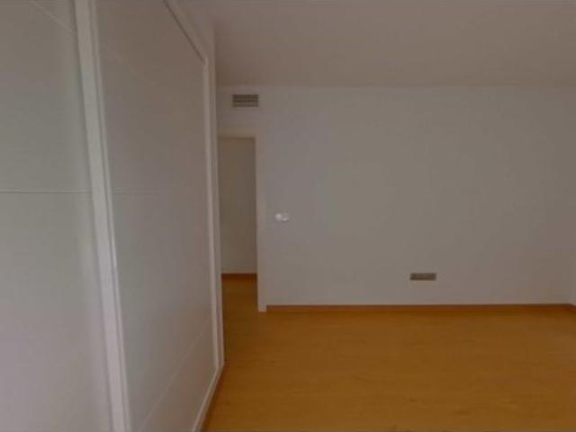 PISO CON ALQUILER EN VIGOR, IDEAL COMO INVERSIÓN