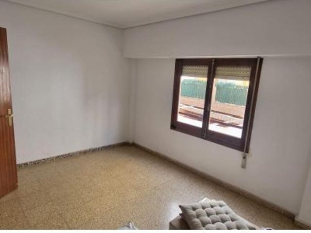 PISO CON ASCENSOR 4 HABITACIONES