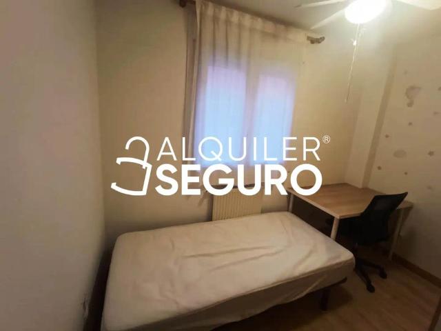 Piso con ascensor en alquiler en Trigo