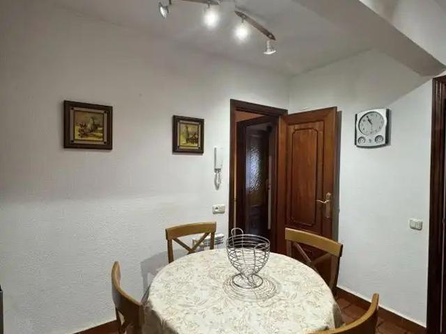 Piso con ascensor en alquiler en Antiguo