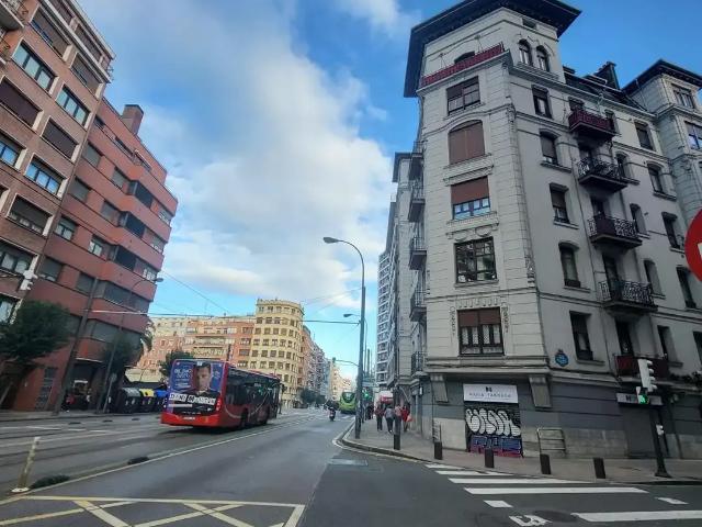 Piso con ascensor en alquiler en Basurtu Zorrotza
