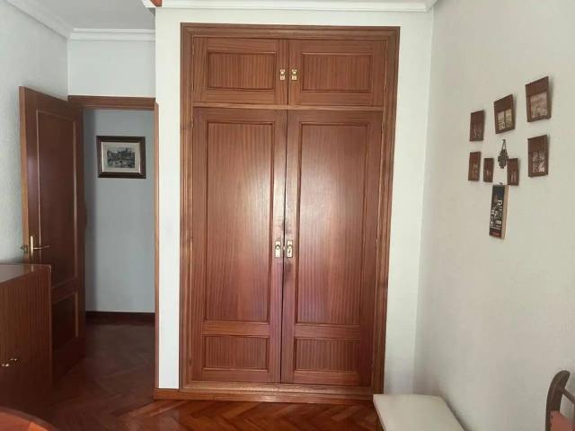 Piso con ascensor en alquiler en Calle Talleres