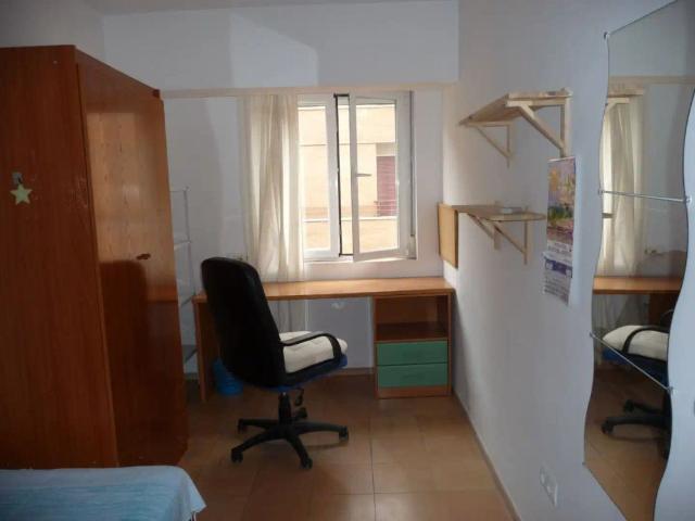 Piso con ascensor en alquiler en Calle Julio Pellicer 30