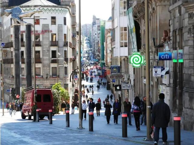 Piso con ascensor en alquiler en Calle POLICARPO SAN
