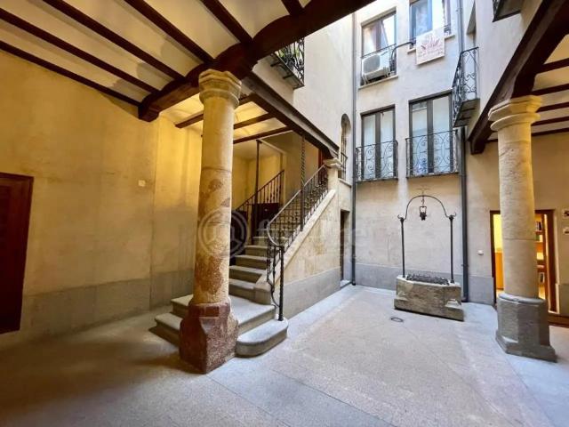 Piso con ascensor en alquiler en Calle San Justo