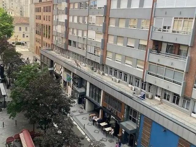 Piso con ascensor en alquiler en Centro