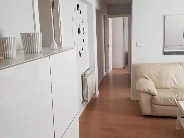 Piso con ascensor en alquiler en Félix latassa 28