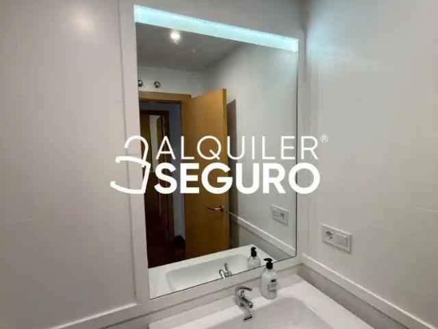 Piso con ascensor en alquiler en Pedrera