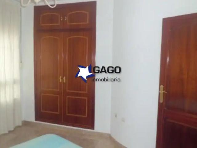 Piso con ascensor en alquiler en Poniente Sur