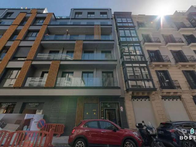 Piso con ascensor en alquiler en Rodríguez Arias Kalea