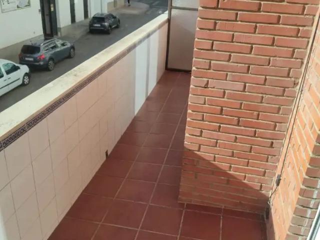 Piso con balcón en alquiler en Almendralejo