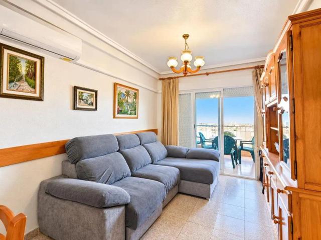 Piso con balcón en alquiler en Avenida Avenida Costa Blanca