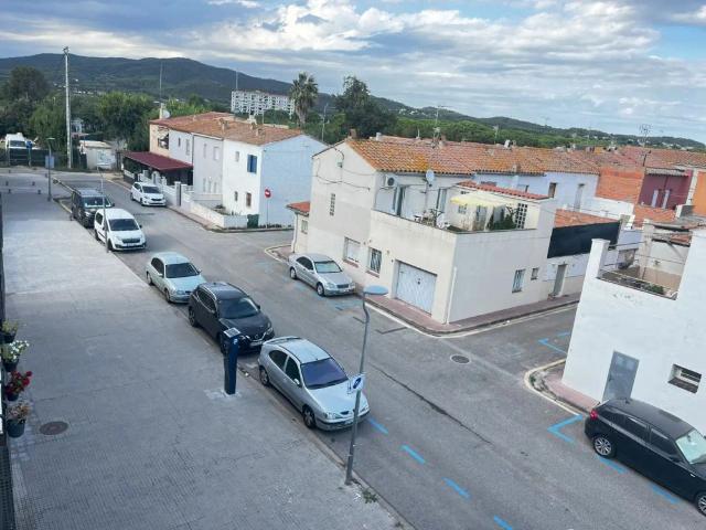 Piso con balcón en alquiler en DEL ROGER