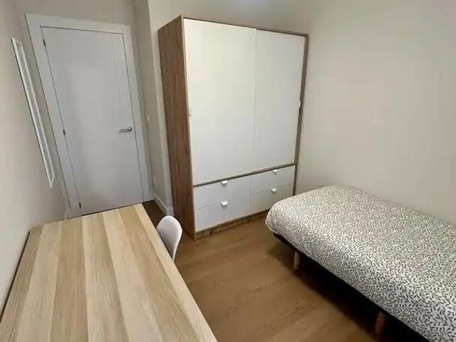 Piso con balcón en alquiler en Epalza Kalea