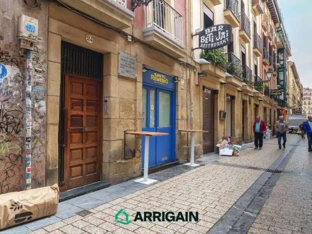 Piso con balcón en alquiler en Fermin Calbeton