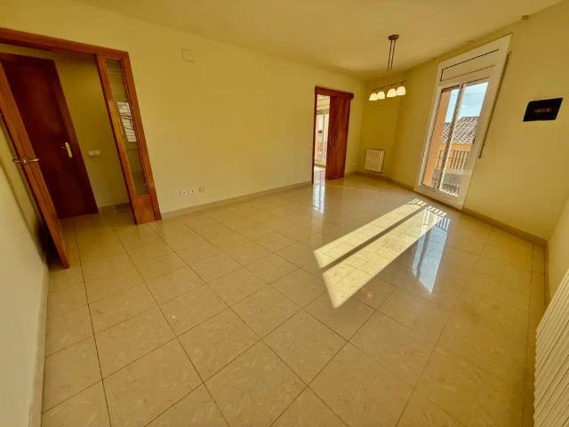 Piso con balcón en alquiler en Matadepera